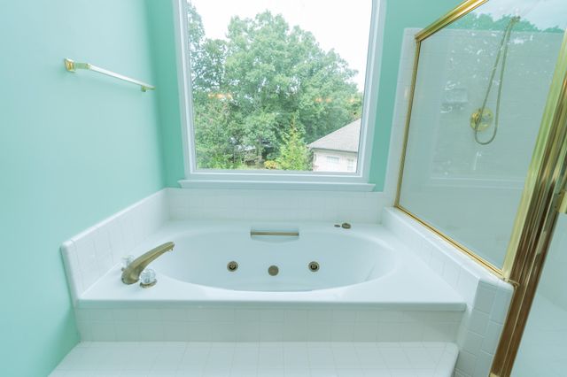2421 Laurelton Creek Lane, Chattanooga, TN 37421