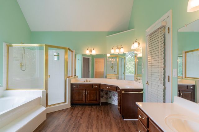 2421 Laurelton Creek Lane, Chattanooga, TN 37421