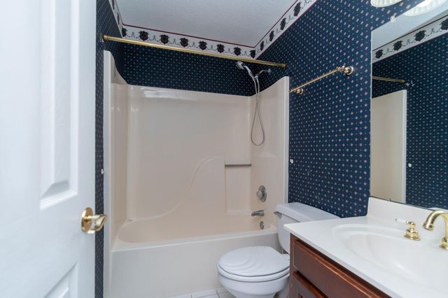 2421 Laurelton Creek Lane, Chattanooga, TN 37421