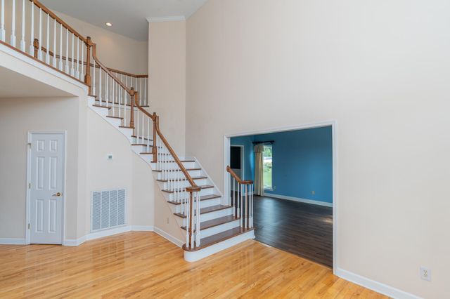 2421 Laurelton Creek Lane, Chattanooga, TN 37421