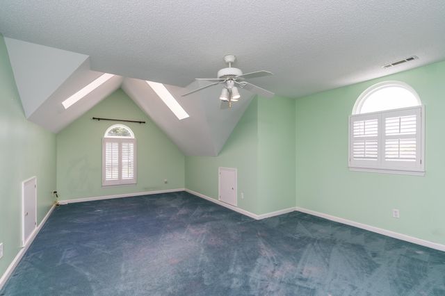2421 Laurelton Creek Lane, Chattanooga, TN 37421