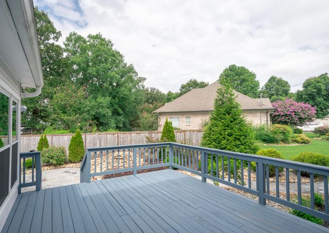 2421 Laurelton Creek Lane, Chattanooga, TN 37421