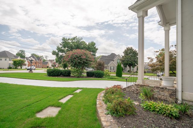 2421 Laurelton Creek Lane, Chattanooga, TN 37421