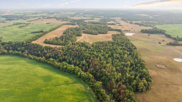 12 Sturgeon Creek Road, Cedar Hill, TN 37032