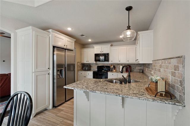 5612 Thomas Road, Fort Smith, AR 72916