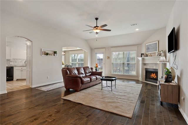 5612 Thomas Road, Fort Smith, AR 72916