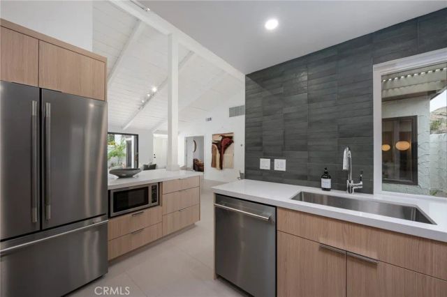 2255 Miramonte West D, Palm Springs, CA 92264