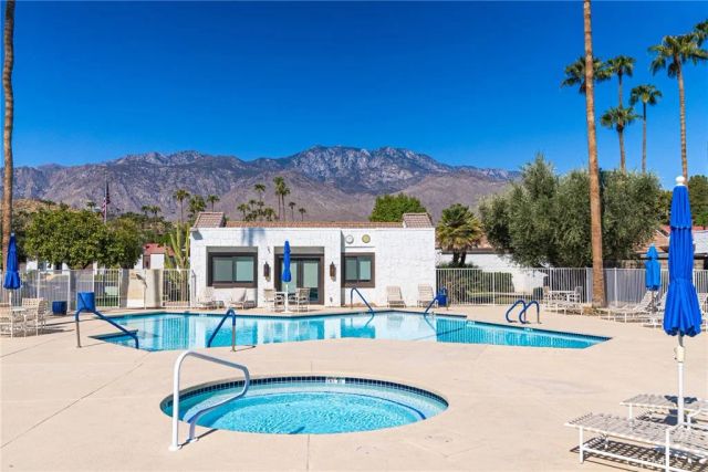 2255 Miramonte West D, Palm Springs, CA 92264