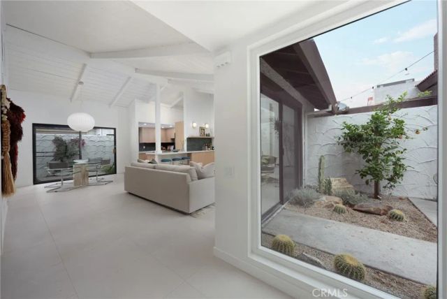 2255 Miramonte West D, Palm Springs, CA 92264