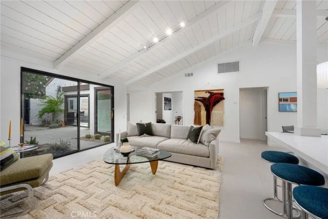 2255 Miramonte West D, Palm Springs, CA 92264