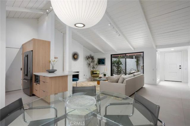 2255 Miramonte West D, Palm Springs, CA 92264