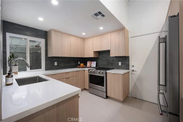 2255 Miramonte West D, Palm Springs, CA 92264