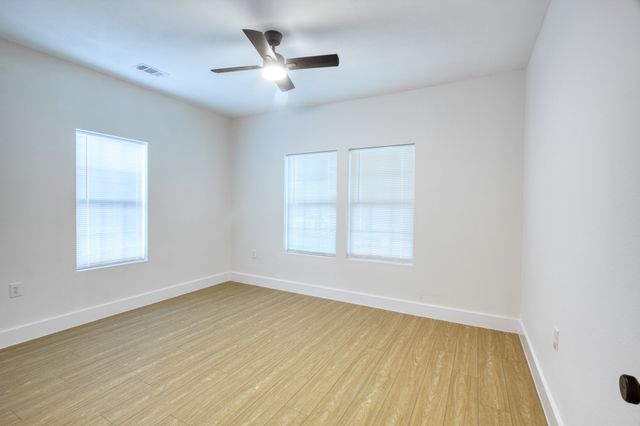 2511 W Lovers Lane, Dallas, TX 75235