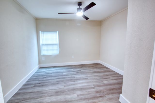 2511 W Lovers Lane, Dallas, TX 75235