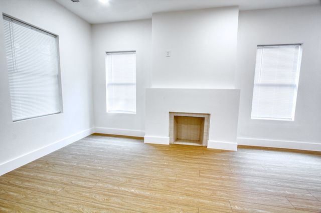 2511 W Lovers Lane, Dallas, TX 75235