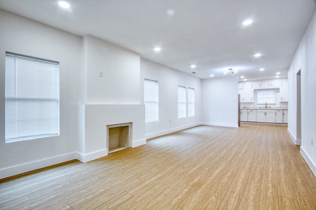 2511 W Lovers Lane, Dallas, TX 75235