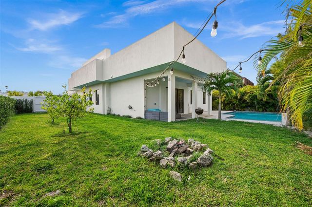 5351 MOELLER AVENUE, Sarasota, FL 34233