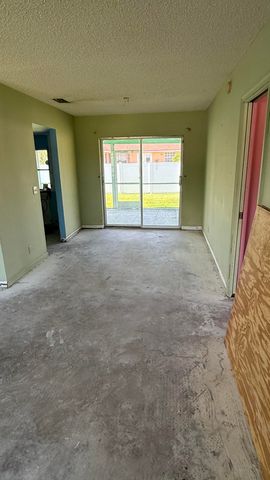 2716 Starwood Circle, West Palm Beach, FL 33406