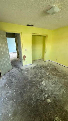 2716 Starwood Circle, West Palm Beach, FL 33406