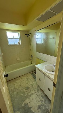 2716 Starwood Circle, West Palm Beach, FL 33406