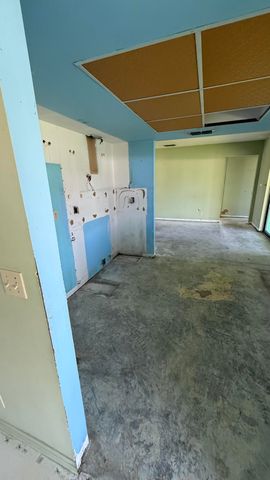 2716 Starwood Circle, West Palm Beach, FL 33406