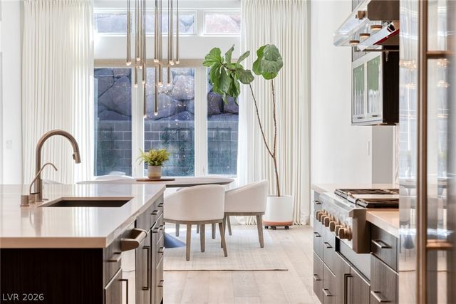 2195 Overlook Canyon Lane, Henderson, NV 89052