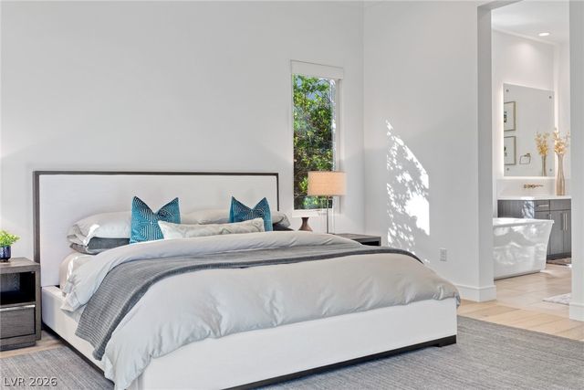 2195 Overlook Canyon Lane, Henderson, NV 89052