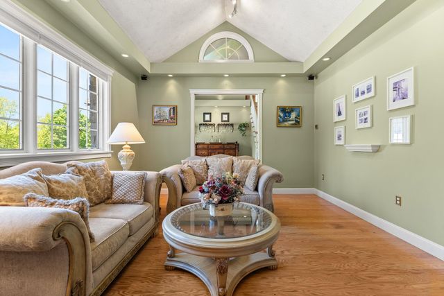 20 Patton Woods Road, Charlotte, VT 05445