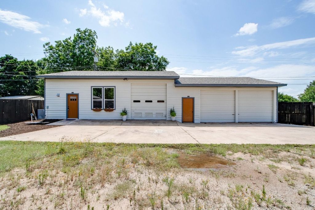 412 N 4th Street, Noble, OK 73068
