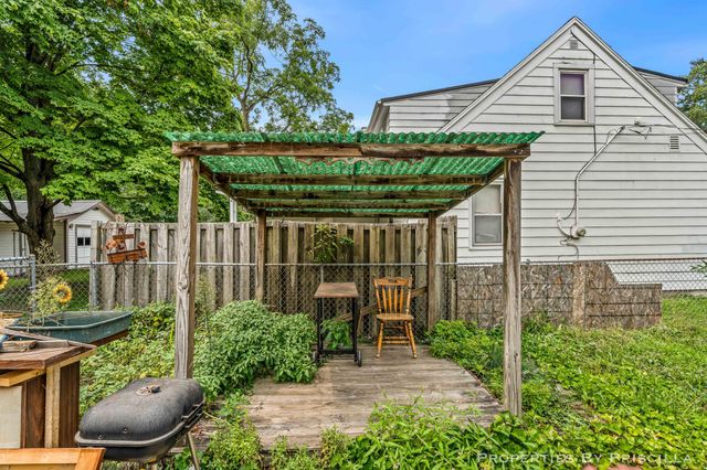348 Ridgewood Street Se, City Of Kentwood, MI 49548