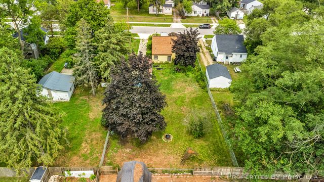 348 Ridgewood Street Se, City Of Kentwood, MI 49548