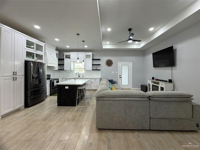 32797 Jorge Street, Los Fresnos, TX 78566