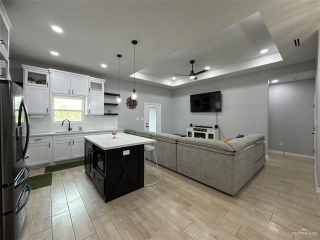 32797 Jorge Street, Los Fresnos, TX 78566