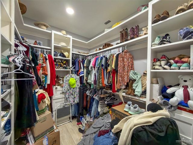 32797 Jorge Street, Los Fresnos, TX 78566