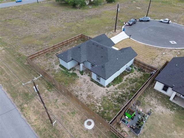 32797 Jorge Street, Los Fresnos, TX 78566