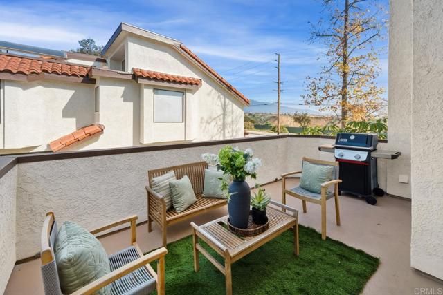 895 Connors Court, Claremont, CA 91711
