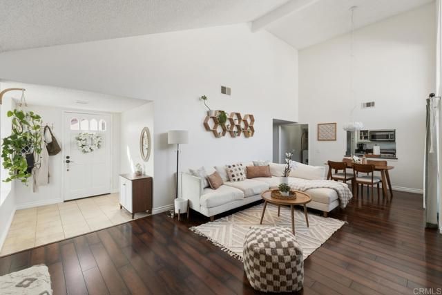 895 Connors Court, Claremont, CA 91711