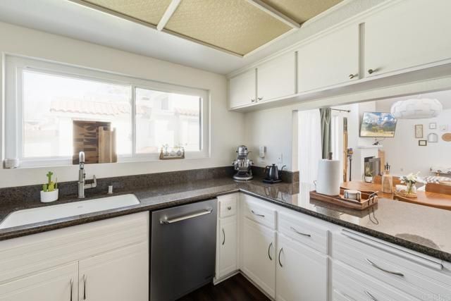 895 Connors Court, Claremont, CA 91711
