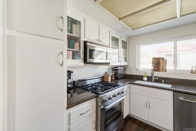 895 Connors Court, Claremont, CA 91711