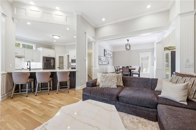 9926 FOUNTAIN Circle, Lenexa, KS 66220
