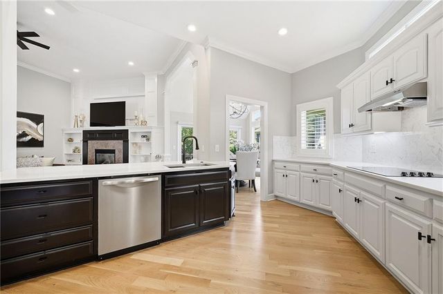 9926 FOUNTAIN Circle, Lenexa, KS 66220