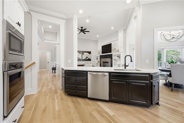 9926 FOUNTAIN Circle, Lenexa, KS 66220
