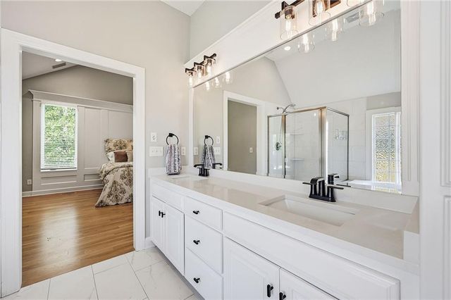 9926 FOUNTAIN Circle, Lenexa, KS 66220