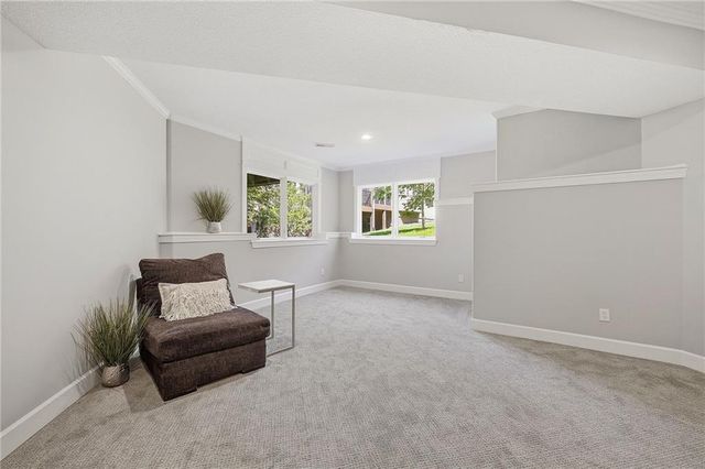 9926 FOUNTAIN Circle, Lenexa, KS 66220