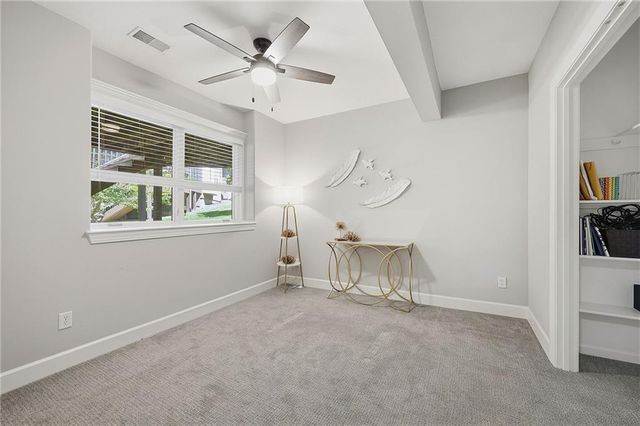 9926 FOUNTAIN Circle, Lenexa, KS 66220
