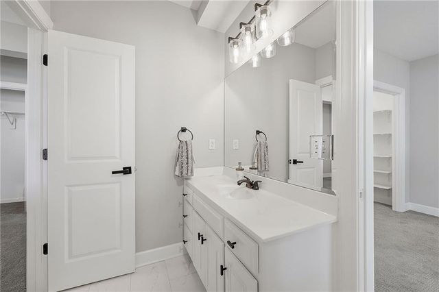 9926 FOUNTAIN Circle, Lenexa, KS 66220
