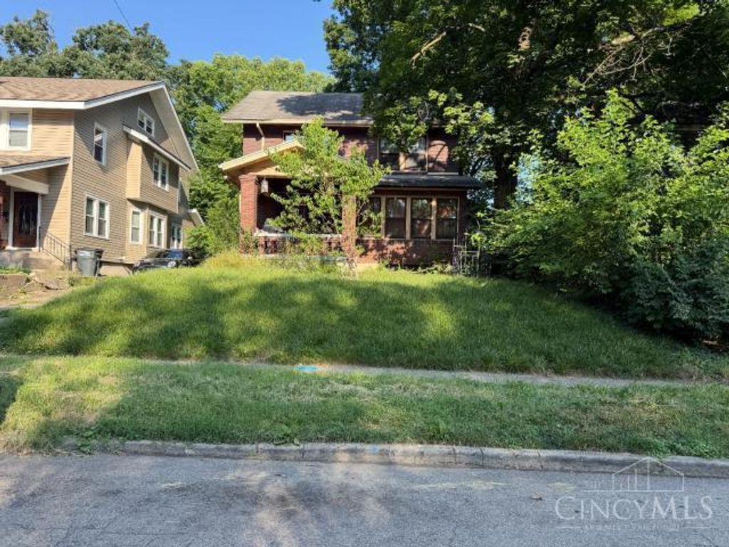 35 Woodcrest Avenue, Dayton, OH 45405