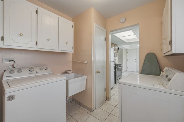 356 Banbury Avenue, Elk Grove Village, IL 60007