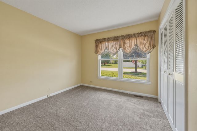 356 Banbury Avenue, Elk Grove Village, IL 60007