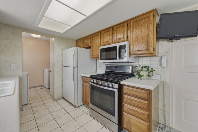 356 Banbury Avenue, Elk Grove Village, IL 60007